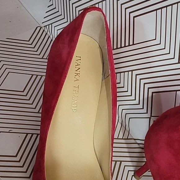 Ivanka Trump Red Suede Women's Shoes - Picture 5 of 10